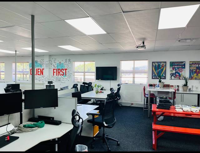 335M² OFFICE TO LET IN VORNA VALLEY